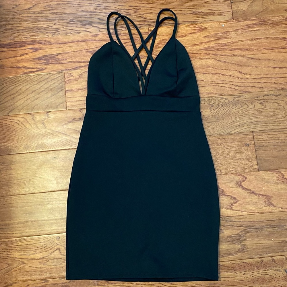 Tobi black dress scuba material with straps in front and back